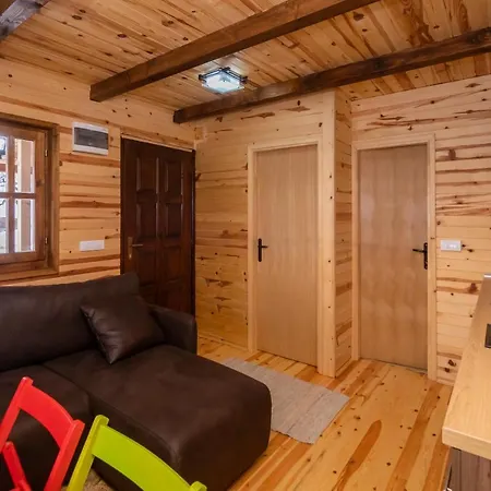 別荘 Rankovi Konaci ズラティボール