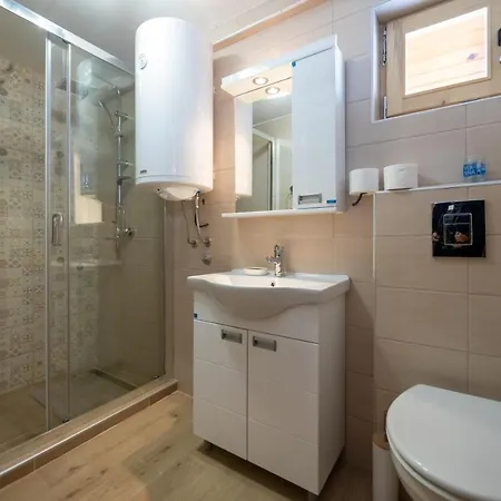 Rankovi Konaci 別荘 *